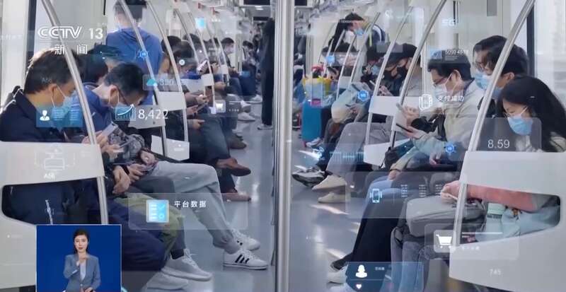 西凑DeepSeek教程卖课冰球突破转发提醒！有人东拼(图2)